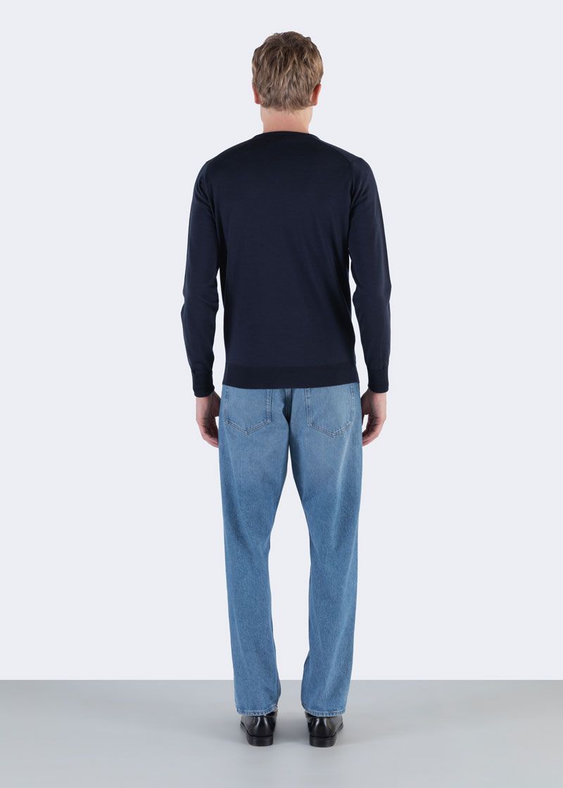 Girocollo Bobby a V extra fine merino wool midnight John Smedley