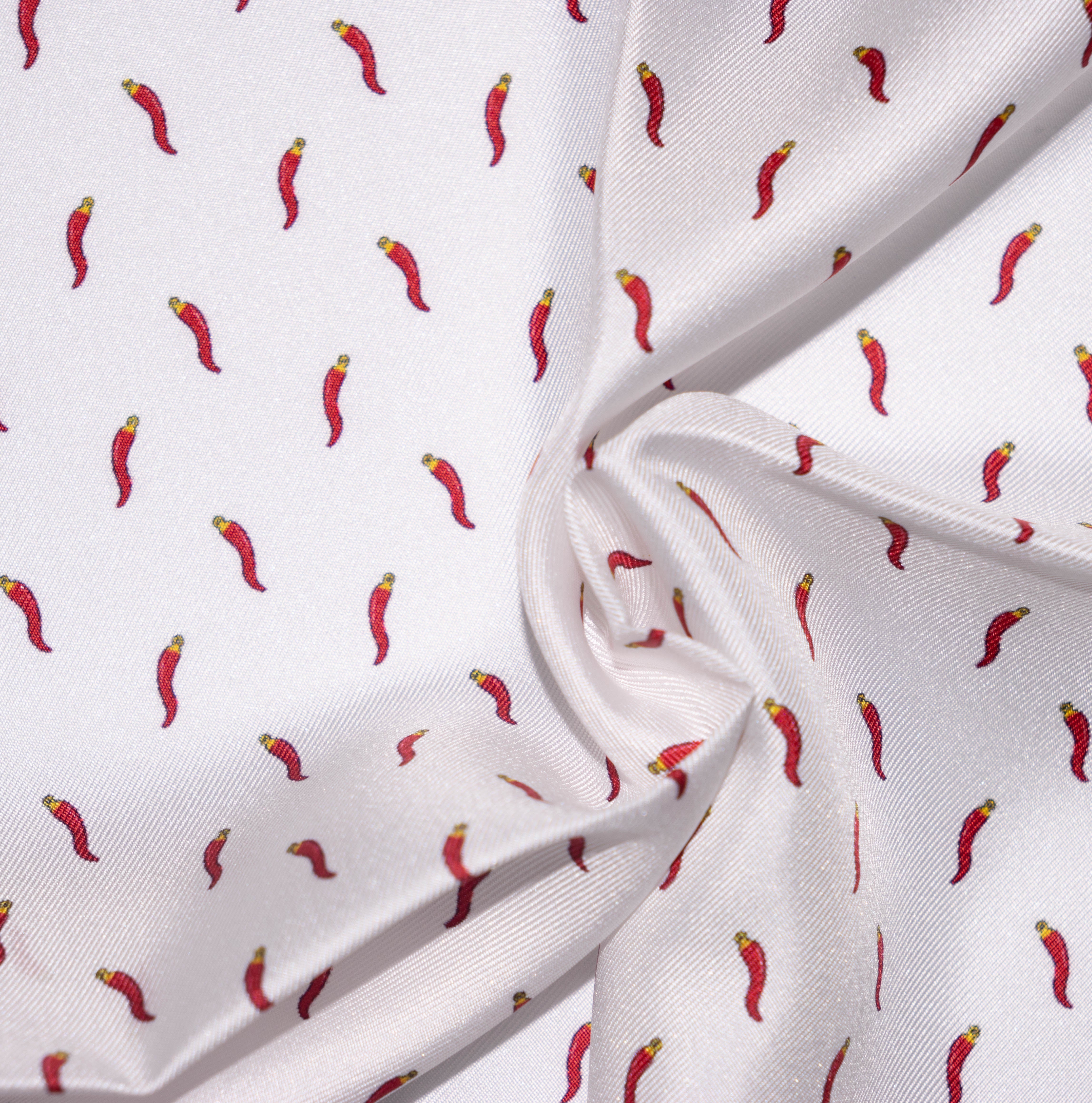 Pocket square seta cornino scaramantico bianca Fefè