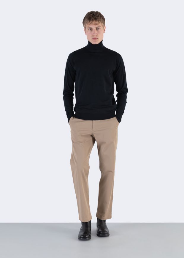 Collo alto Richards lana black John Smedley
